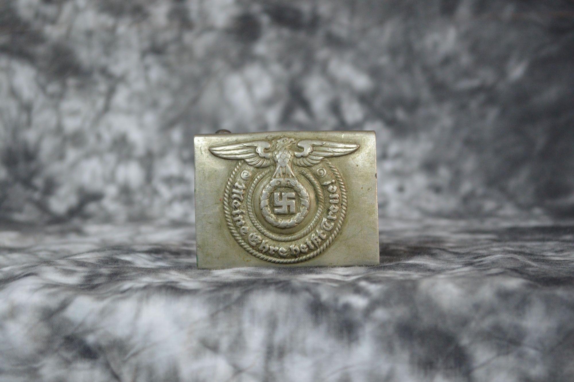 WW2 SS German buckle β group view showing construction detail