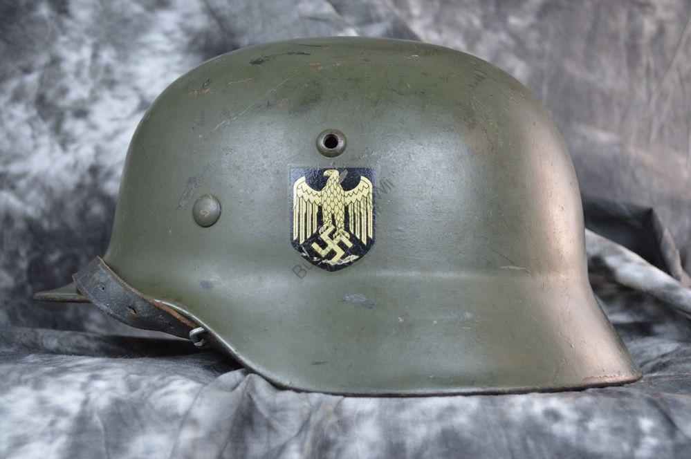 WW2 German M35 Mint Heer helmet with eagle decal