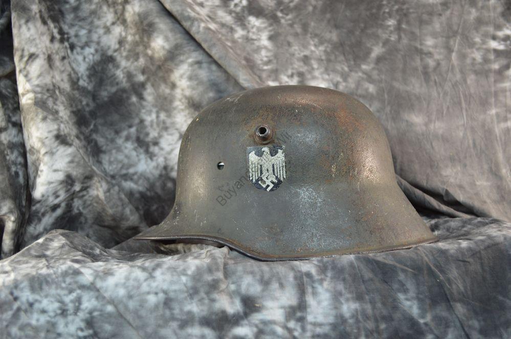 WWII German transitional Heer helmet — WWI shell reissued for WW2